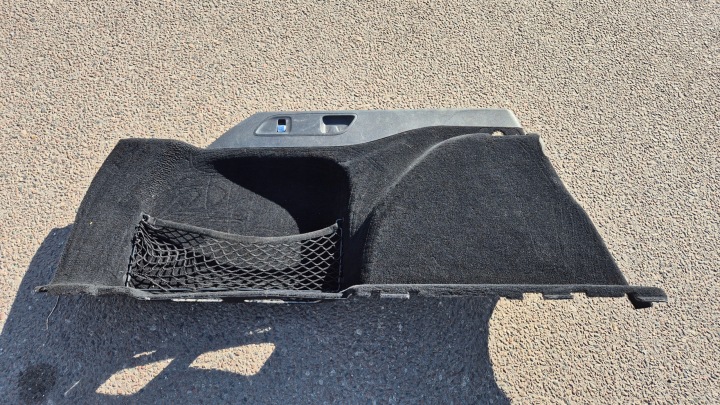 boot upholstery left 2136907103 MERCEDES W213 KOMBI BDB!!