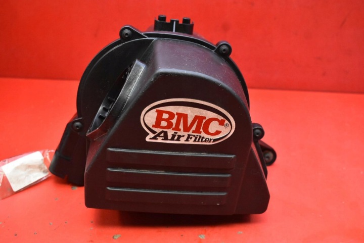 cover of a filter, air 6R0129601C SEAT IBIZA 4 IV 6J 1.6 TDI 90 KM 08-12