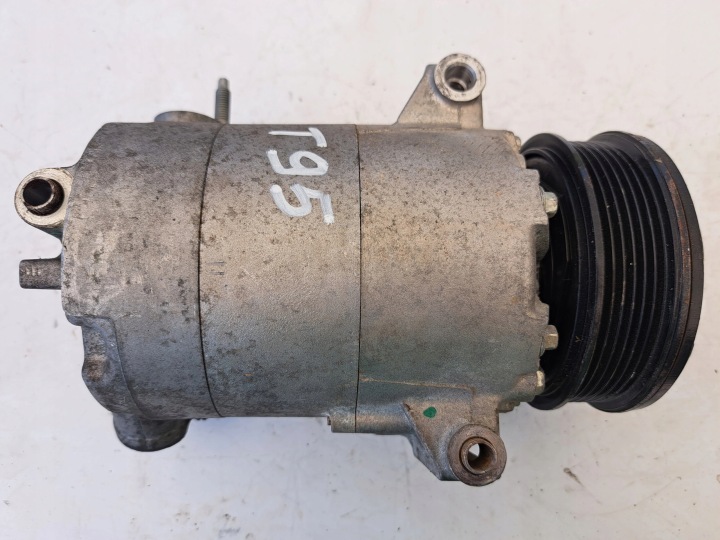 FORD FIESTA C1B1-19D629-AG compressor of the air conditioning