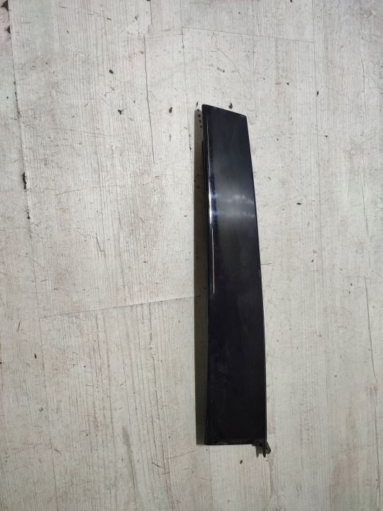 Peugeot 308 2019 rear part side right moulding door tylnych