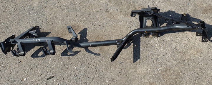 držač armature ROZDZIELCZEJ konzoli instrument tabla držač MERCEDES E W210 EUROPA