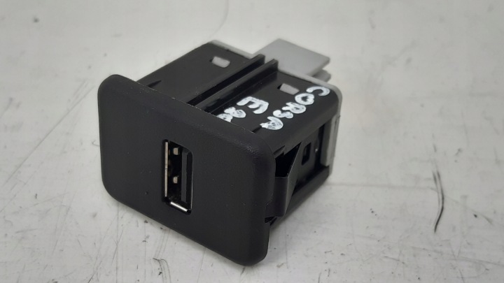 adapter USB 20928734 Opel Corsa E