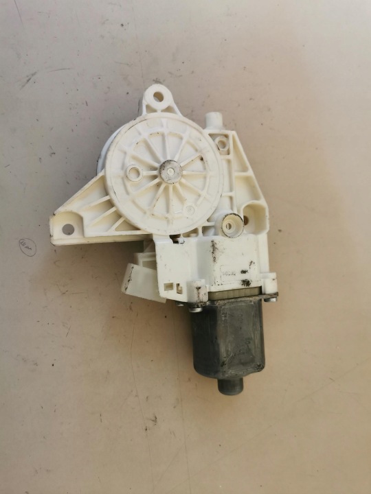 Micro moteur Vitres Droite Arrière MERCEDES C-KLASA W204 A2048200642 07-14