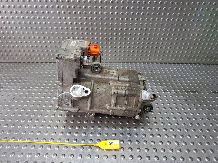 compressor of the air conditioning HYUNDAI IONIQ 5 KIA EV6 21- 977E1-CV400