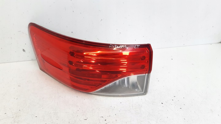 light left rear part europa Toyota Avensis T27