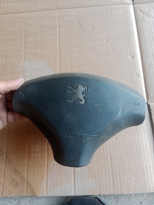 airbag AIR BAG řidičů PEUGEOT 5008 a 09-> R.