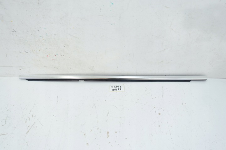 MERCEDES E-KLASA W212 2009- moulding dust windows door left rear part