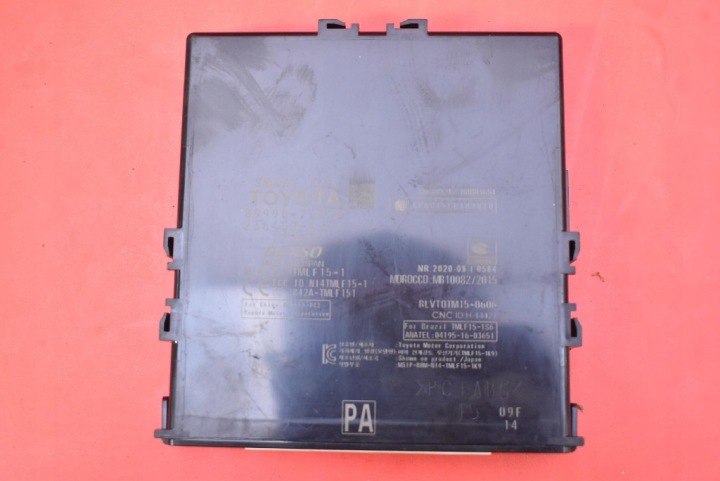 control unit module SMART KEY 89990-76820 LEXUS UX 250H 18-22