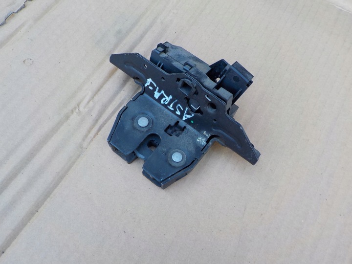 de la Serrure du capot Arrière opel astra J IV 13500195