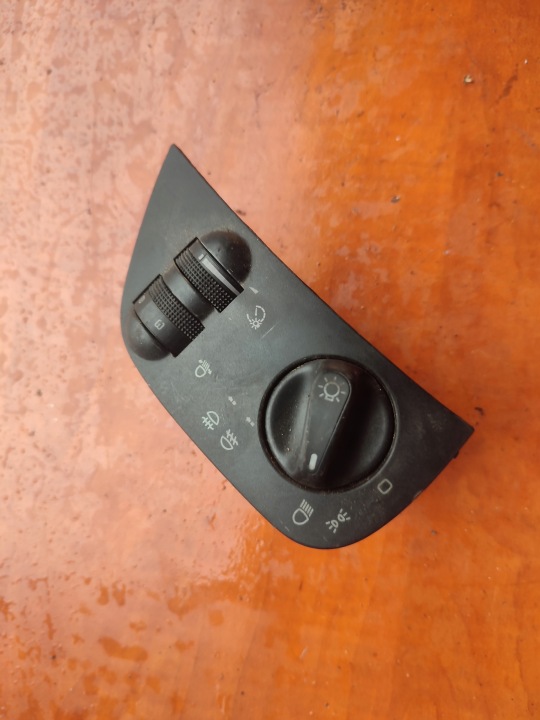 switch of the lights VOLKSWAGEN POLO 6N 6K1941531F