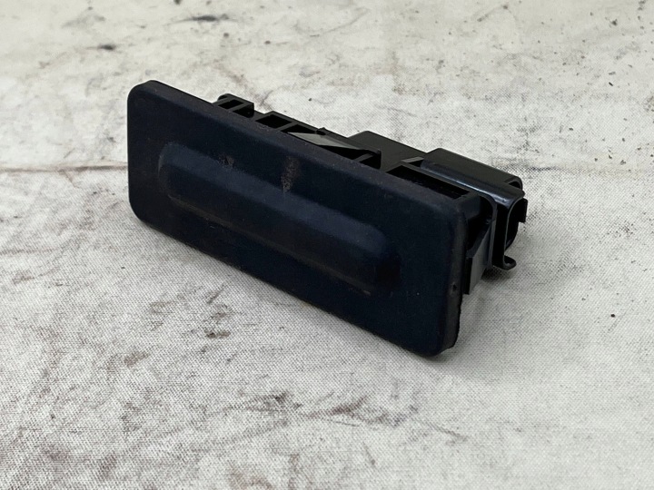 button of the opening bonnet boot PEUGEOT 308 SW II 95835T02 1.56L !J
