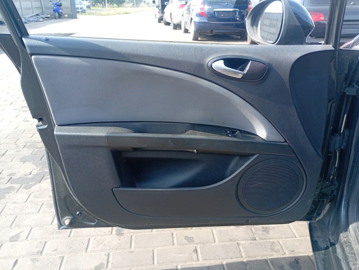 tapacír Bok ľavý predný Seat Leon 2 II 05-13