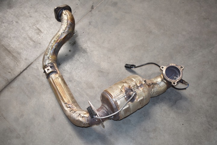 IDEALNY Convertisseur catalytique catalyseur MERCEDES GLA H247 GLB X247 260920 1