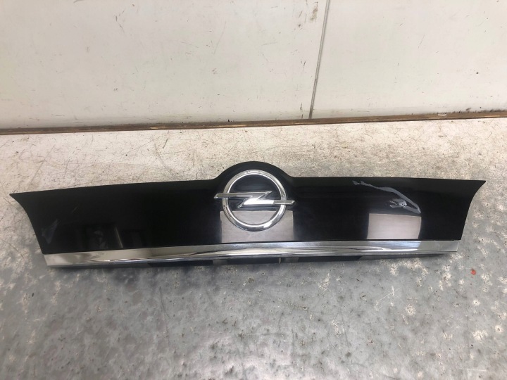 Blende Schutzkappe Leiste Schutzleiste heckklappe Kofferraum OPEL MERIVA B LIFT 13268683 13268754