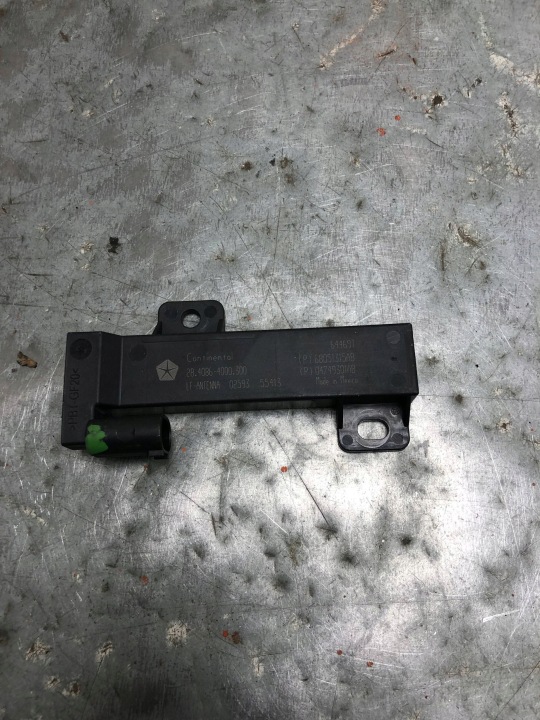 AMPLIFICATORE ANTENY JEEP COMPASS II 68051315AB