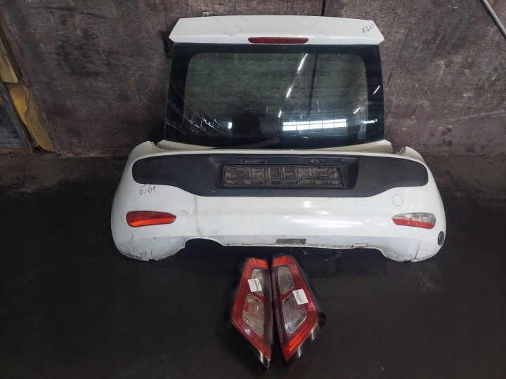 completo posteriore PORTELLONE POSTERIORE COFANO Paraurti FANALE FARO FIAT PUNTO EVO 296