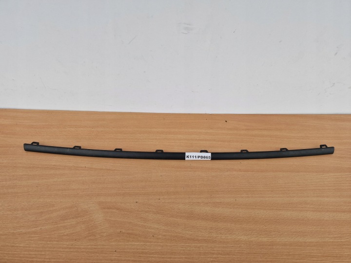 VW PASSAT B7 modanatura Paraurti Destra Anteriore LISTEWKA