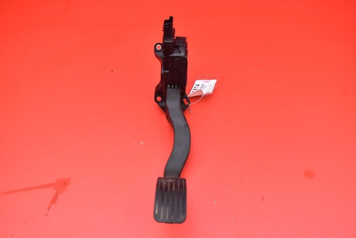 potencjometr plynový pedál EU 9671433780 PEUGEOT 308 1 a T7 1.6 THP 150 KM