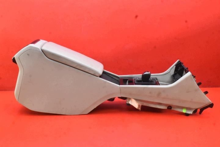 TUNEL Moyenne Accoudoir SKORZANY EU 3V1863241B SKODA SUPERB 3 III 15-20