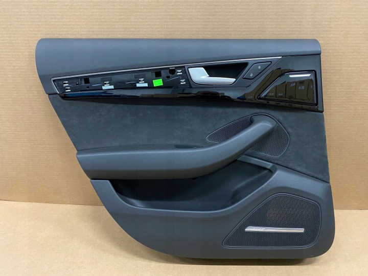 AUDI A8 4H D4 Seite Tür links heck