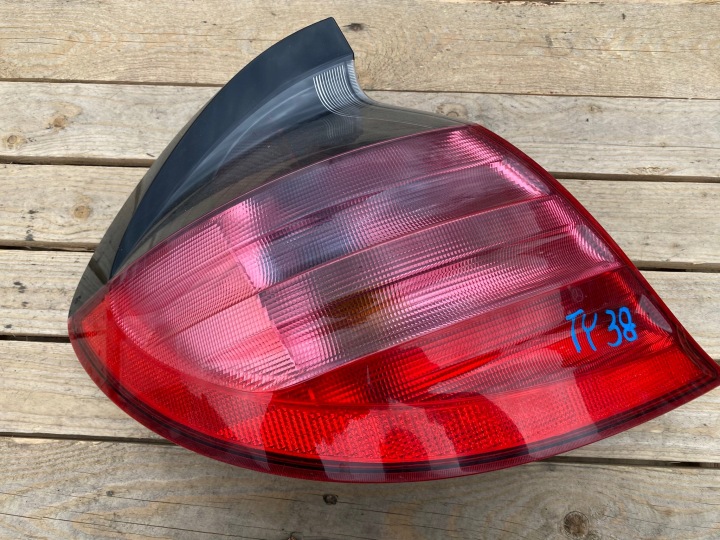 Licht links heck links hinten W Kotflügel MERCEDES C W203 3D COUPE A2038200564