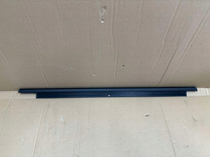 moulding dust door left rear part AUDI A1 8X 8X4839477A