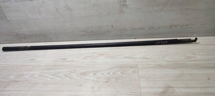 Prowadnica windows door przednich front side left Volkswagen Caddy