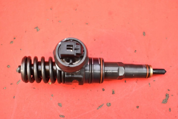 nozzle nozzle 038130073AQ 0414720213 VW GOLF 4 IV 1.9 TDI 100 KM 97-06