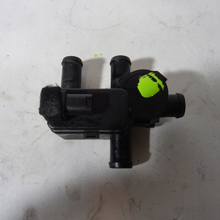 MERCEDES S420 W221 valve of the heating A2308300084