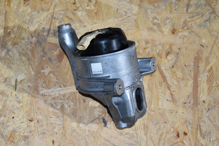 IDEALNA engine mount right AUDI A5 B10 1