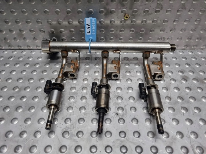 RAMPE INJECTION INJECTEURS CM5G-9H487-HA FOCUS MK3 FIESTA MK7 1.0 ECOBOOST