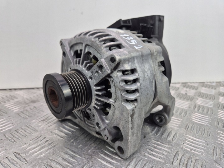 BMW 3 F30 F35 F31 316i alternateur 7605060 N13B16A