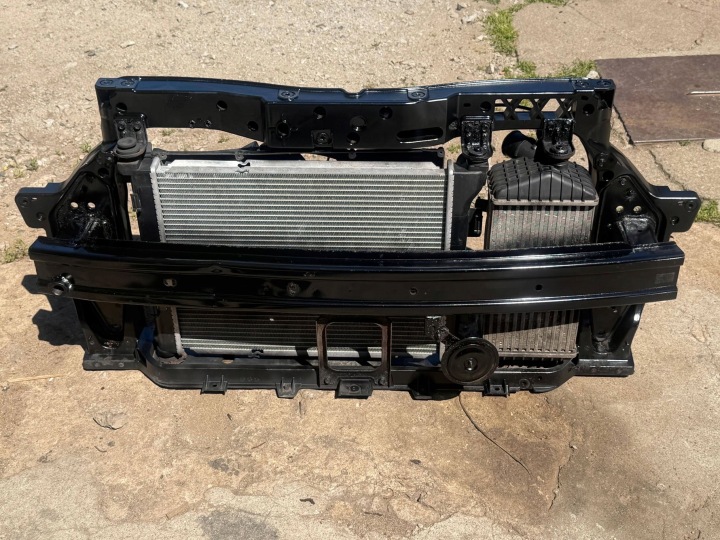HYUNDAI I20 LIFT Schlossträger komplet 1,1 1,4 CRDI 2012-14R