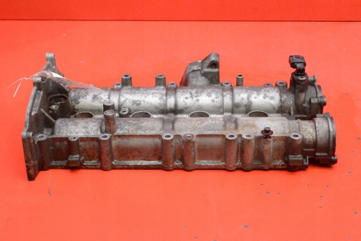 cover of valves cover of a cam 03C103475CD VW TOURAN 1 and 1.4 TSI 140KM 10-15