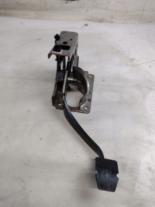 Pedal Frein Dodge Caliber 2,0B 05105522AH