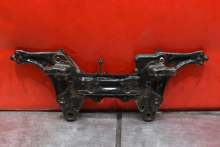Pont essieu Renfort pare choc Essieu Essieu avant berceau Avant CITROEN C4 CACTUS 1 et 1.2 PURETECH 110 KM