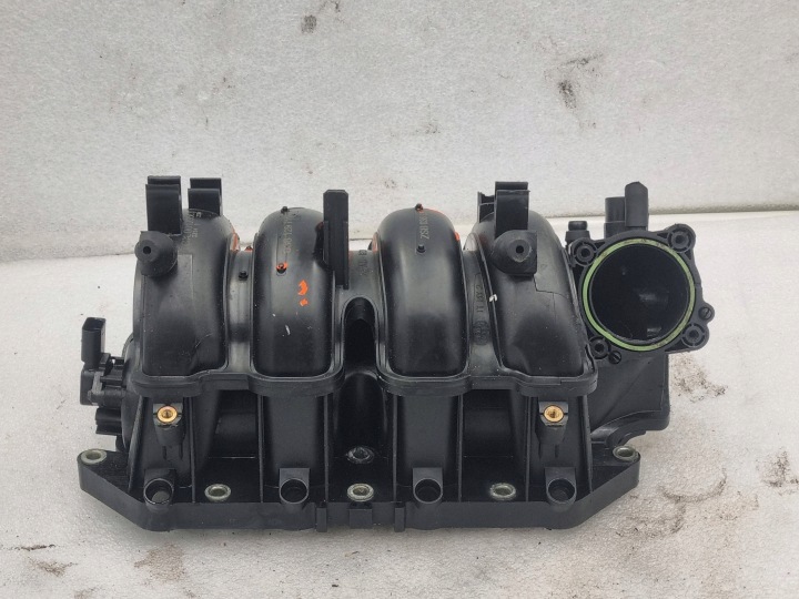 intake manifold Skoda Seat VW 1.4 1.6V 036129711FD
