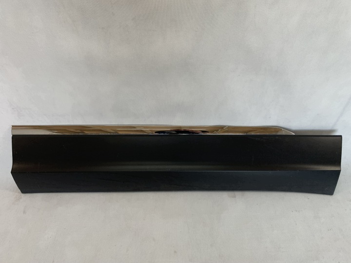 moulding right front door Volkswagen Tiguan II 15r 5NA854940P 07.26