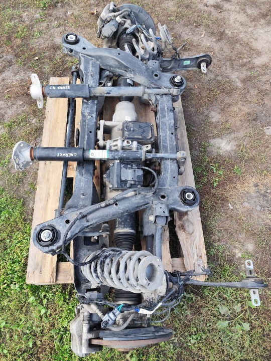 JEEP CHEROKEE KL 3.2 TRAILHAWK sususpension rear. differential diff complete