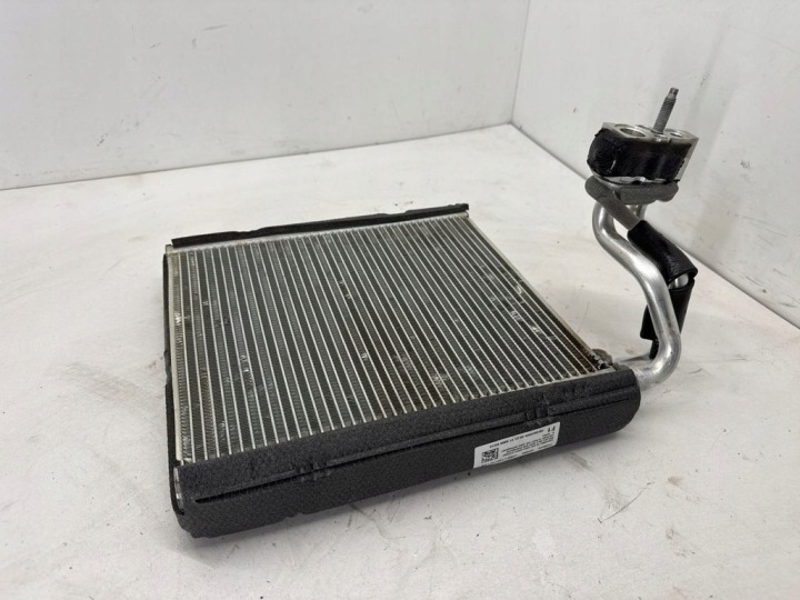 Ford Kuga III 2021 A/C air-conditioning radiator 6