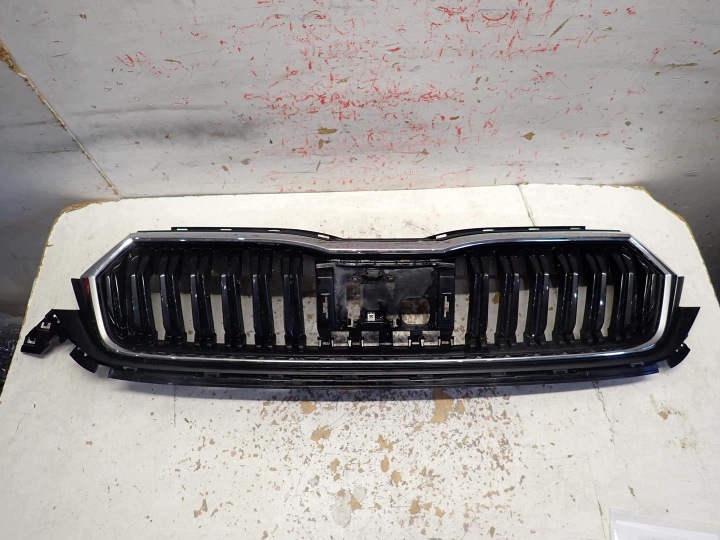 maska SKODA OCTAVIA IV LIFT 2024- 5E3853653C