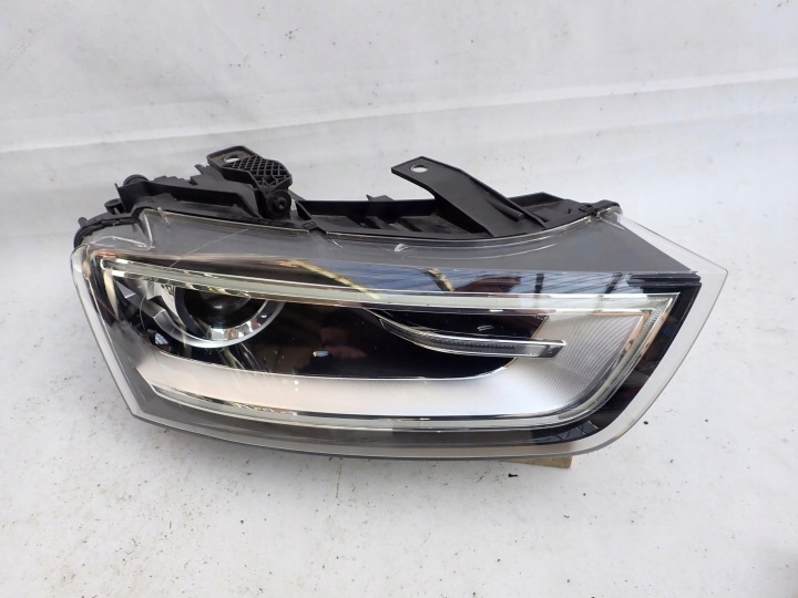 AUDI Q3 und 1 11-14 Licht vorne vorne rechts