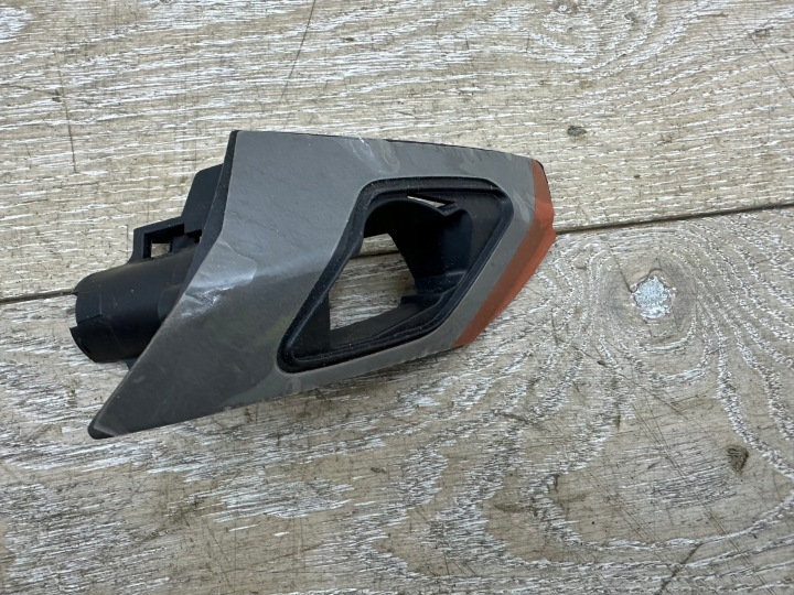 Halter der Spritzdüse Leuchte links BMW 8054923