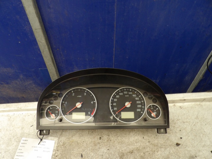 Ford Mondeo MK3 budíky