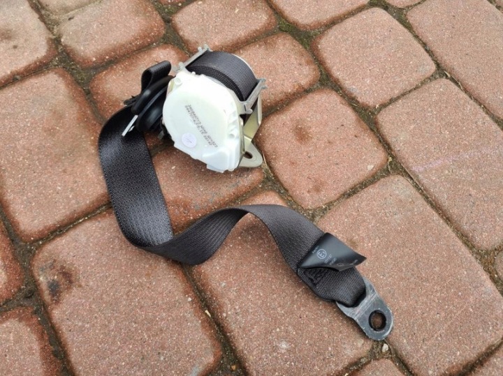 Gurten hinten links Opel Meriva B 13364132 13363958