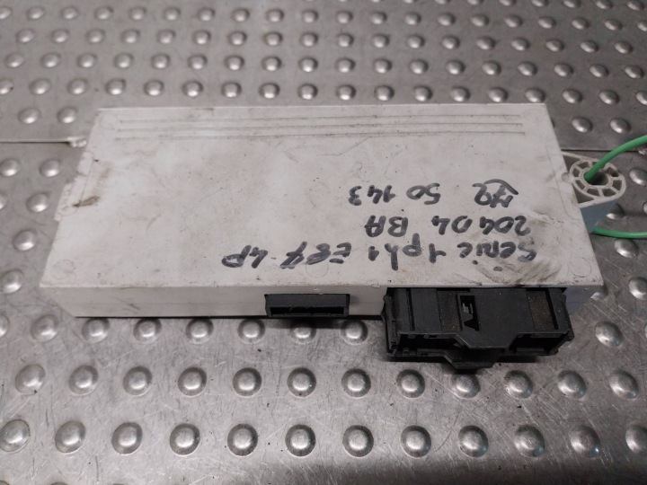 Module Unité de contrôle CAS 6943759 BMW E90 E91 E92 E87 E83 E81