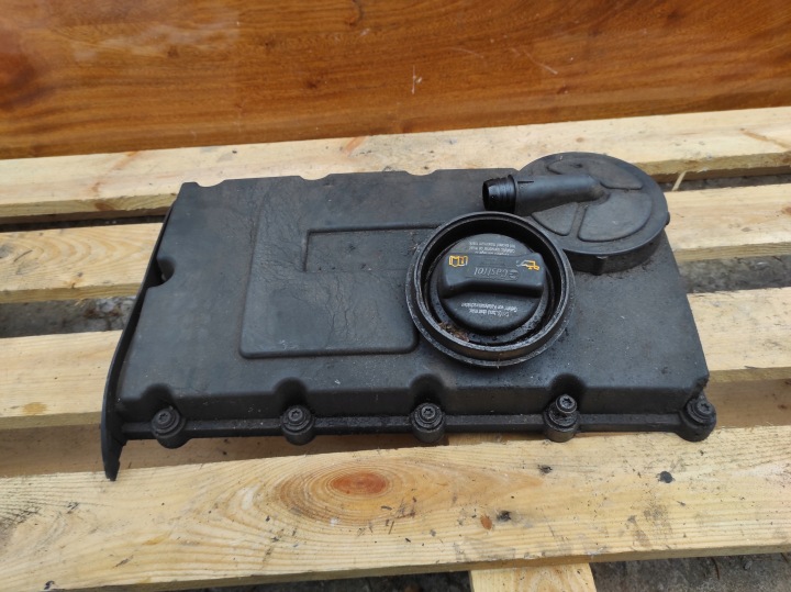 COPERCHIO PUNTERIE Motore 2,0TDI BKP BKD 03G103475