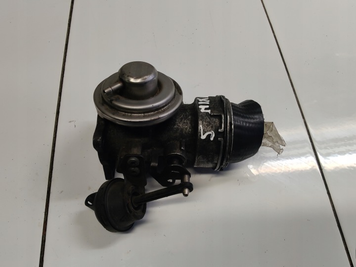 VW AUDI SKODA 1.9TDI EGR valve 038131501H