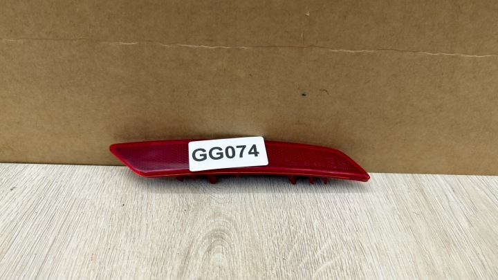 JAGUAR and-PACE X590 right ODBLASK of a bumper rear part light J9D313A568AA GG074