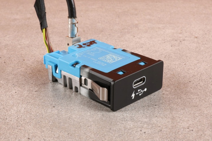 BMW G20 G21 G30 G31 X3 G01 X5 G05 Adaptateur ZLACZE PORT USB ACTIVE 8711939